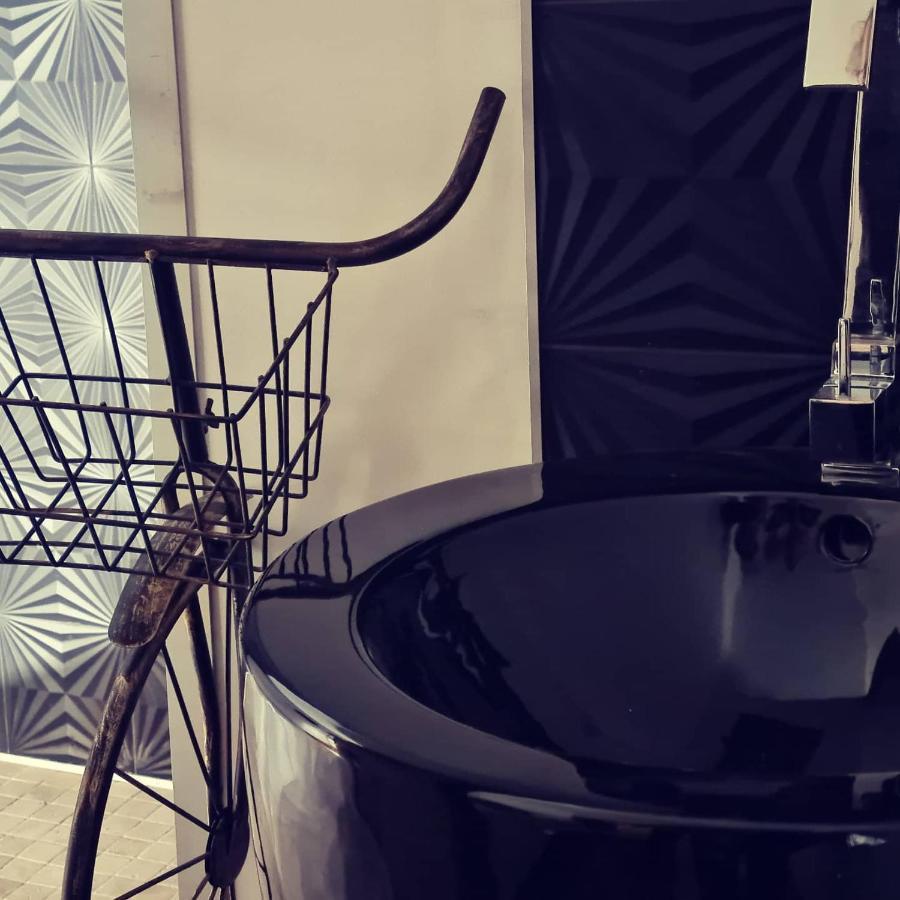 Le Monde D'Echozellia Hotel Saint-Germain-des-Champs ภายนอก รูปภาพ