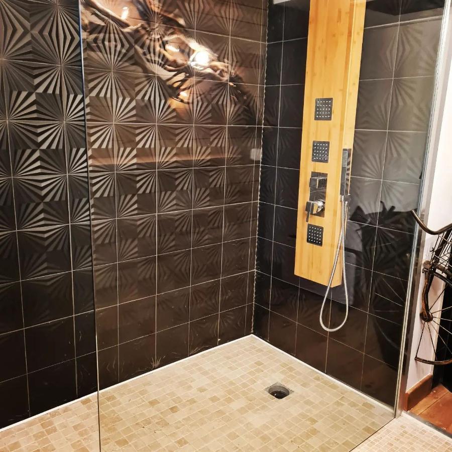 Le Monde D'Echozellia Hotel Saint-Germain-des-Champs ภายนอก รูปภาพ